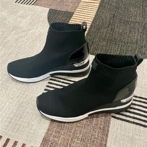 Michael Kors Skyler Soft Knit High-Top Wedge Sneakers Women’s Size 7.5